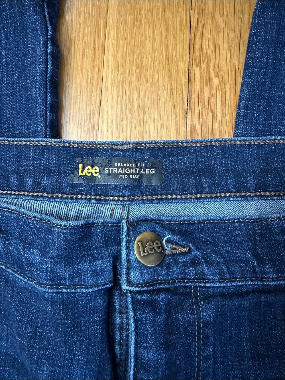 Lee Women's Straight Leg size 16 Short. - Picture 2 of 5